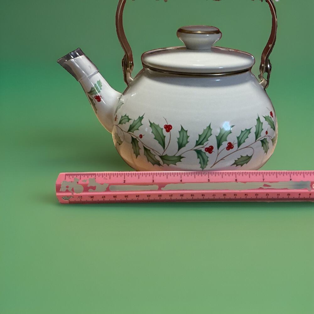 Lenox Vntage Holiday Tea Pot w/box Gently Used Condition - Picture 9 of 9